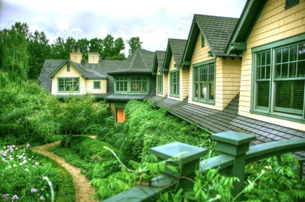 Om Sanctuary Holistic Retreat Asheville Exterior photo