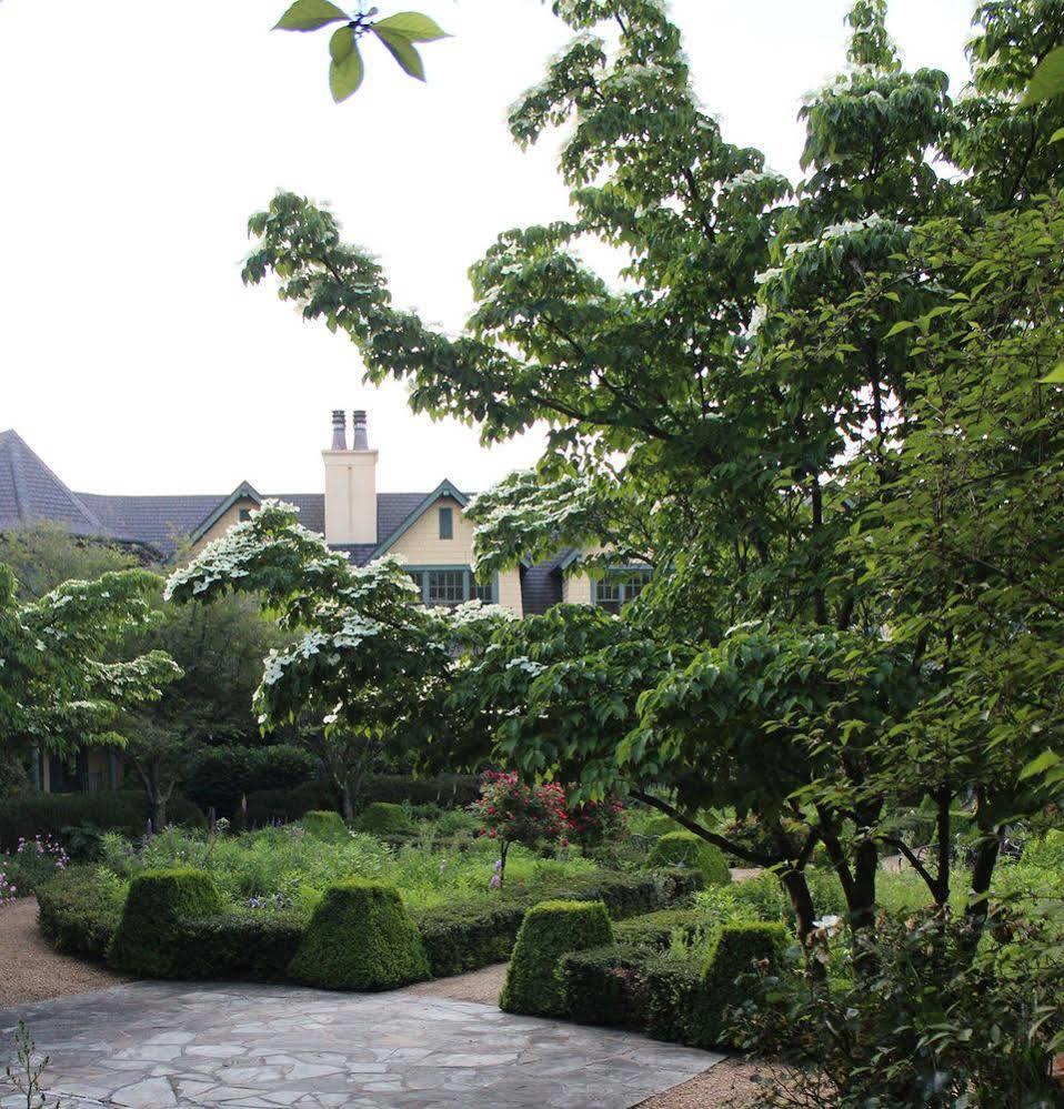 Om Sanctuary Holistic Retreat Asheville Exterior photo